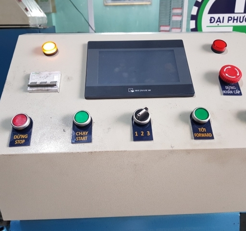 Tủ điện điều khiển hoạt động máy