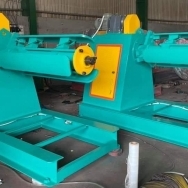 Máy lốc tôn xả cuộn